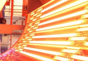 工業(yè)中常見(jiàn)的紅外線加熱燈是怎么讓物體變熱的？