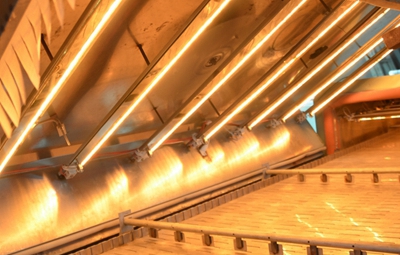 紅外加熱用什么控制溫度:固態(tài)繼電器、機械式繼電器或功率控制器?