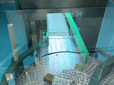 如何解決灌裝中的細(xì)菌問題？防爆紫外線滅菌燈助力灌裝線高效殺菌